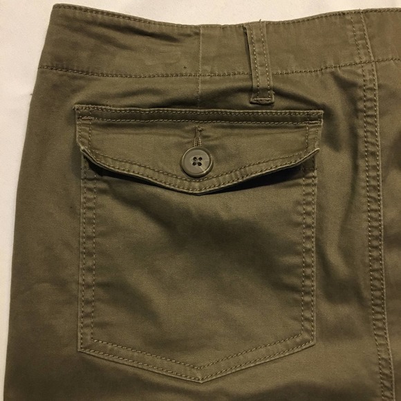 Cabi Scout Flap Button Pocket Taper Stretch Pants - Picture 6 of 16